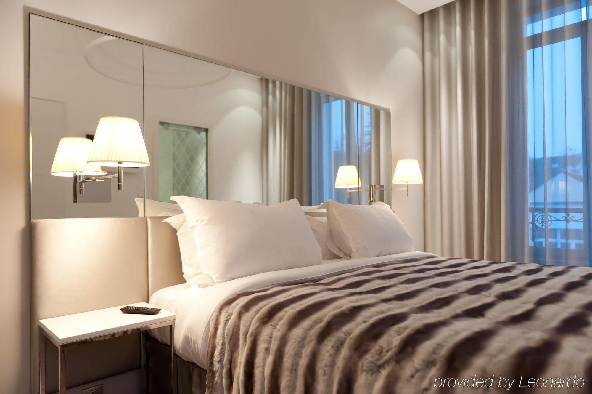 Le César Hotel